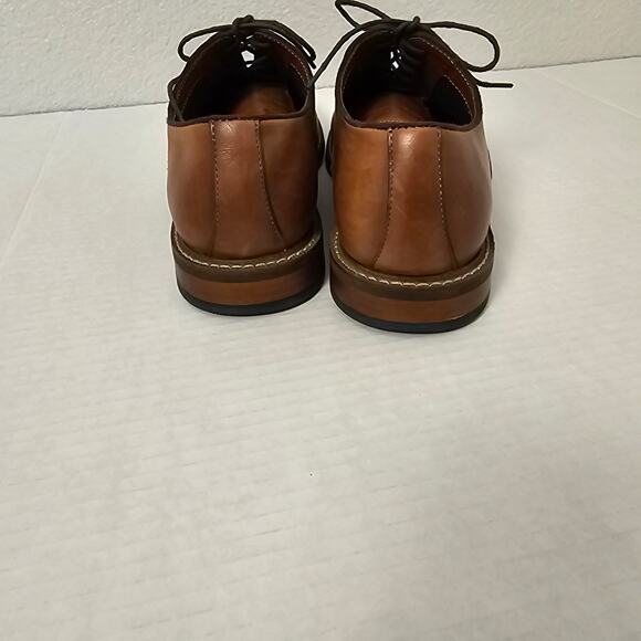 Vince Camuto Lawson Oxford Size 9M Cognac - Picture 4 of 8